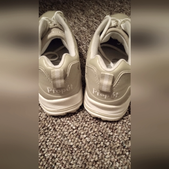 Propet Venus Walking Shoes - Picture 3 of 6